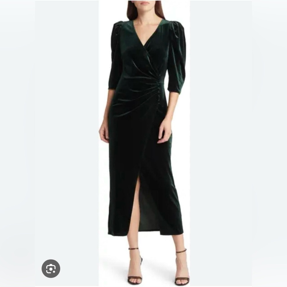 Elegant Velvet Wrap Dress in Deep Green